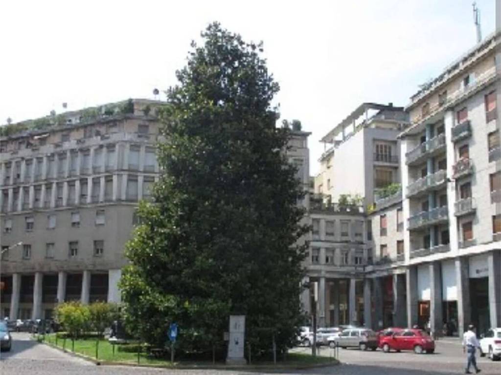 negozio in affitto a Mantova