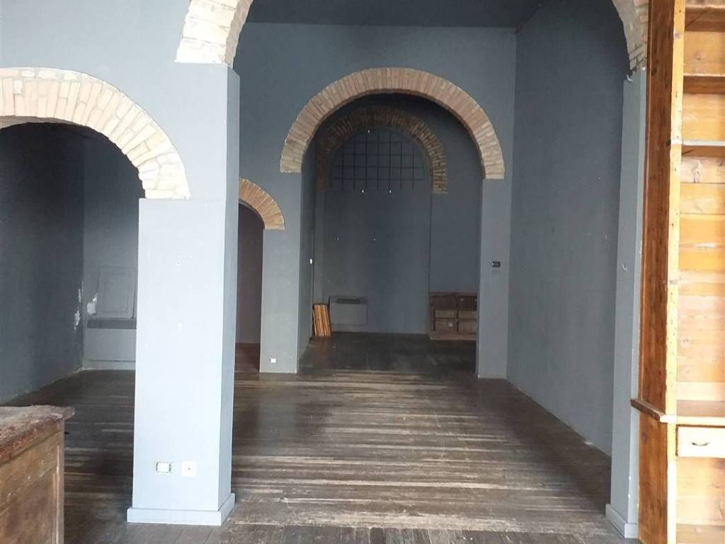 trivano in affitto a Mantova in zona Centro Storico