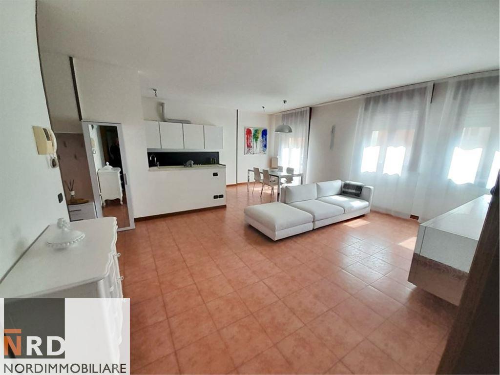 appartamento in affitto a Mantova in zona Corso Vittorio Emanuele II