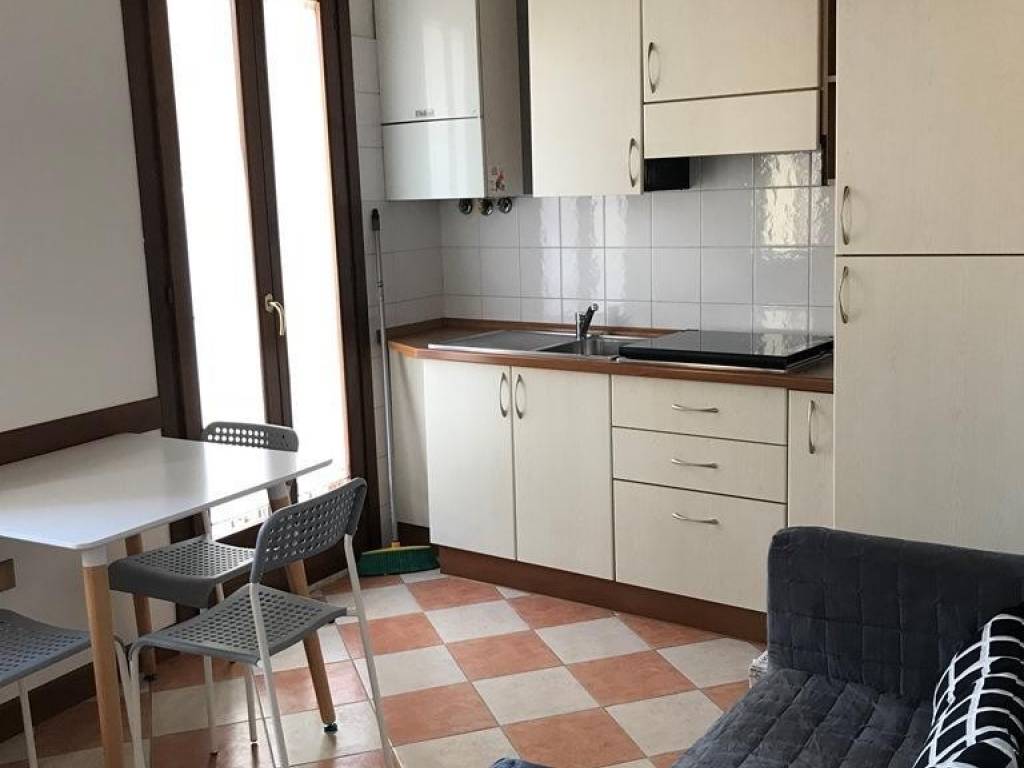 appartamento in affitto a Mantova in zona Corso Vittorio Emanuele II