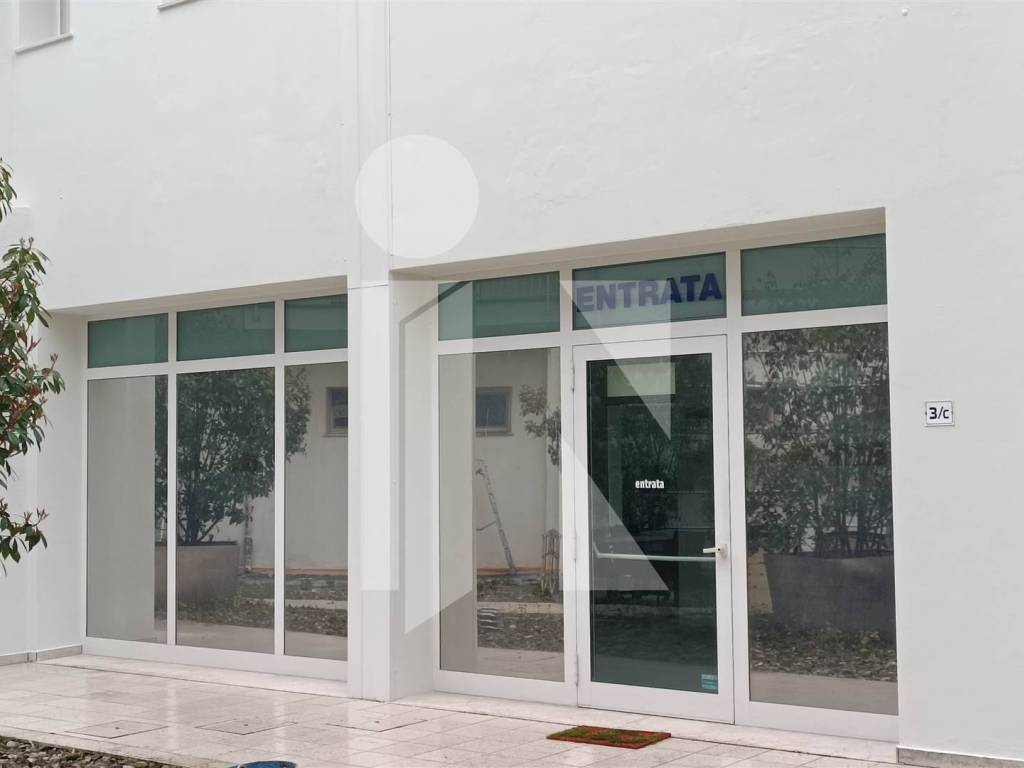 negozio in affitto a Mantova in zona Valletta Paiolo