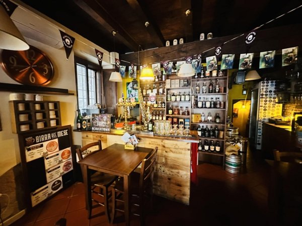 negozio in affitto a Mantova