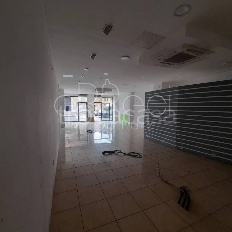 negozio in affitto a Mantova in zona Centro Storico