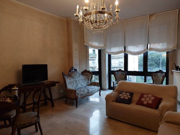 negozio in affitto a Mantova