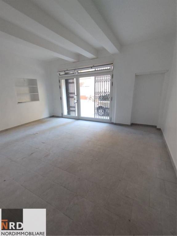 locale commerciale in affitto a Mantova in zona Corso Vittorio Emanuele II