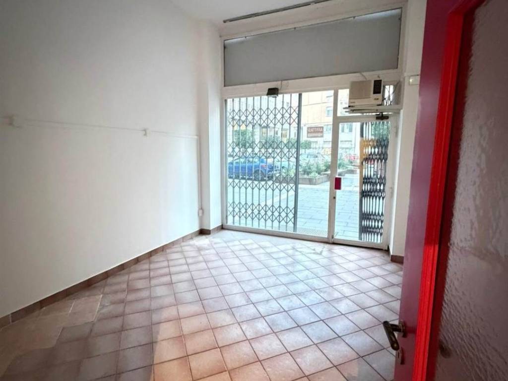 negozio in affitto a Mantova