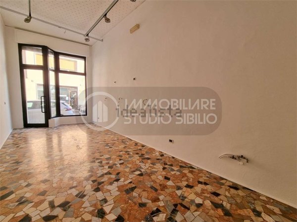 locale commerciale in affitto a Mantova in zona Centro Storico