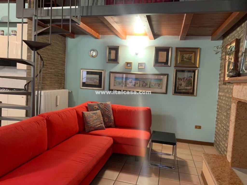 appartamento in affitto a Mantova in zona Centro Storico