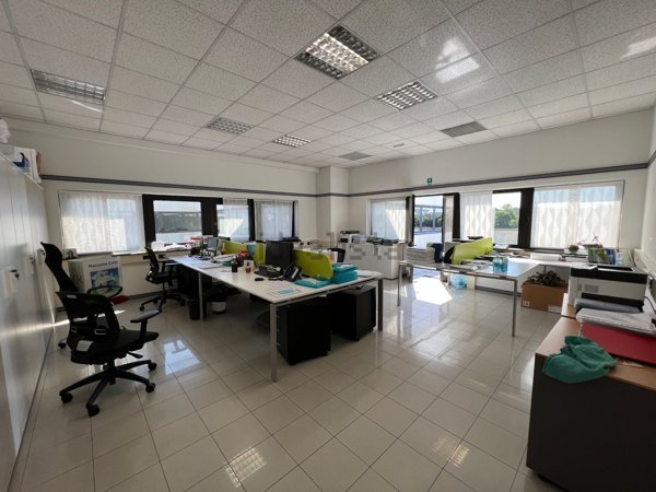 ufficio in affitto a Mantova in zona Chiesanuova