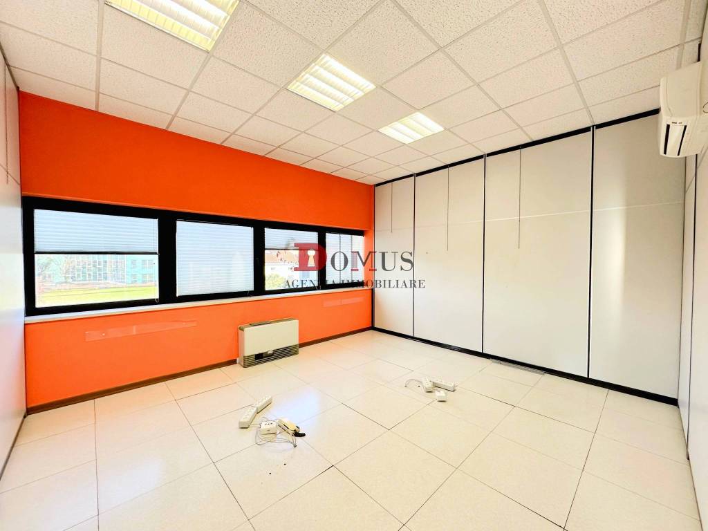 ufficio in affitto a Mantova in zona Strada Dosso del Corso