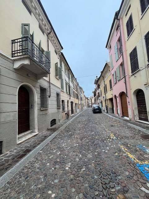 appartamento in affitto a Mantova in zona Centro Storico