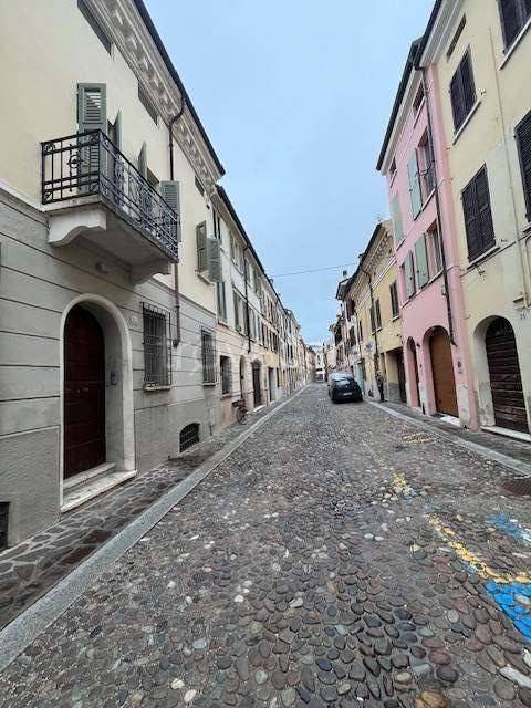 appartamento in affitto a Mantova in zona Centro Storico