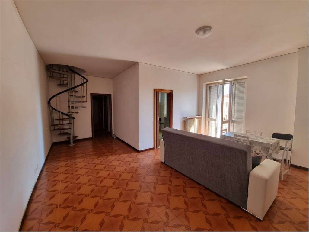 appartamento in affitto a Mantova in zona Tè Brunetti