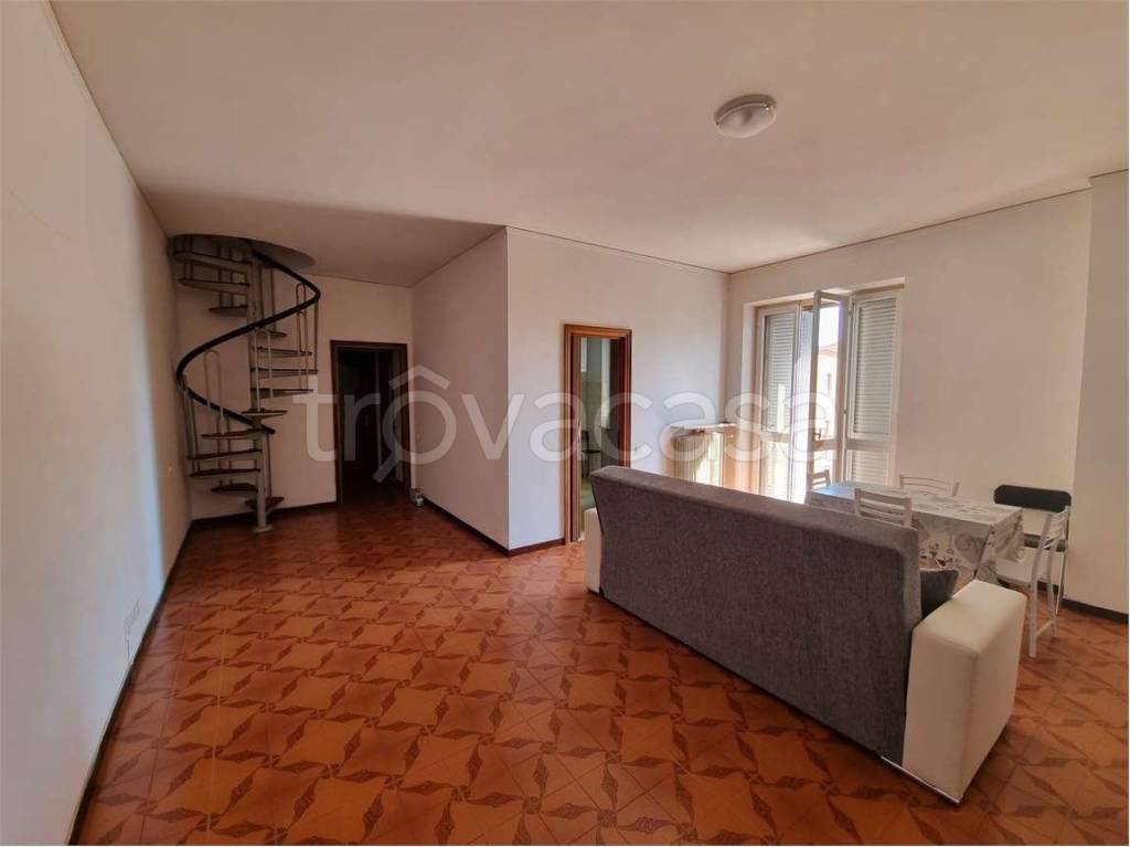 appartamento in affitto a Mantova in zona Tè Brunetti