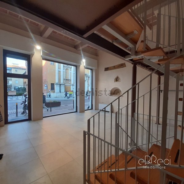 locale commerciale in affitto a Mantova in zona Corso Vittorio Emanuele II