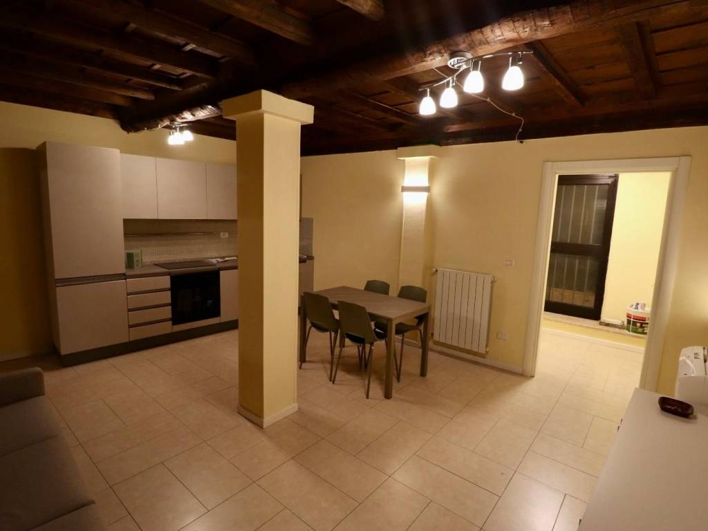 appartamento in affitto a Mantova in zona Centro Storico