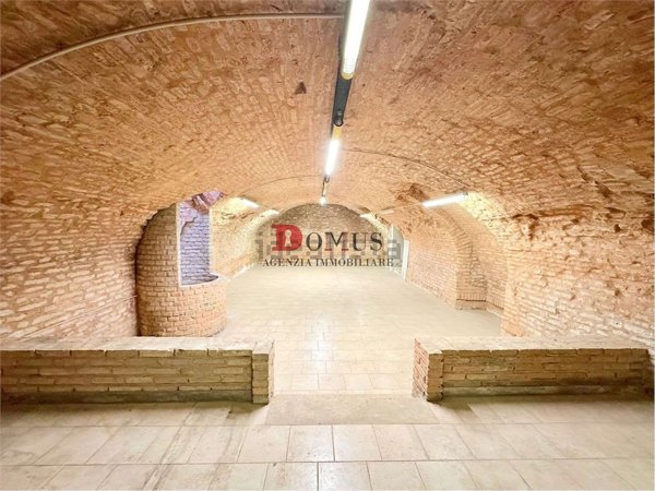 locale di sgombero in affitto a Mantova in zona Centro Storico