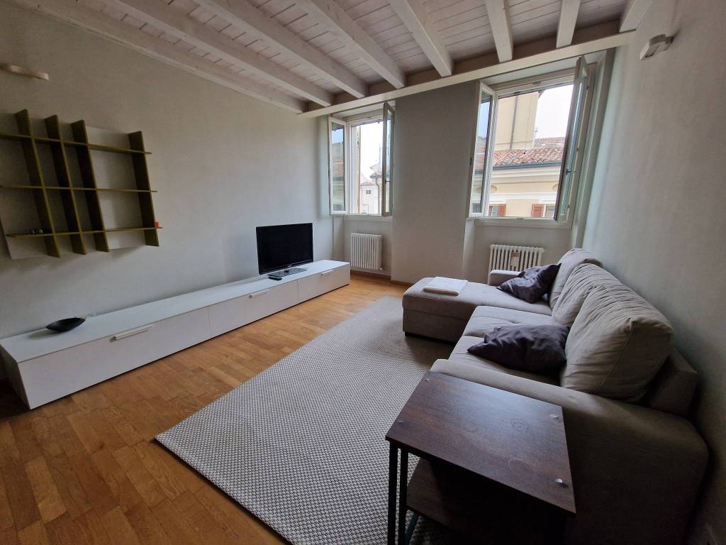 appartamento in affitto a Mantova in zona Centro Storico