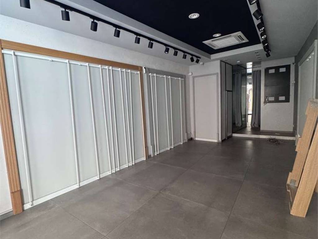 negozio in affitto a Mantova in zona Centro Storico