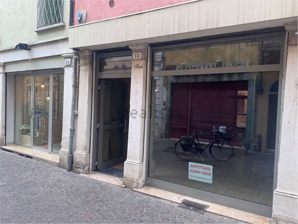 negozio in affitto a Mantova in zona Centro Storico