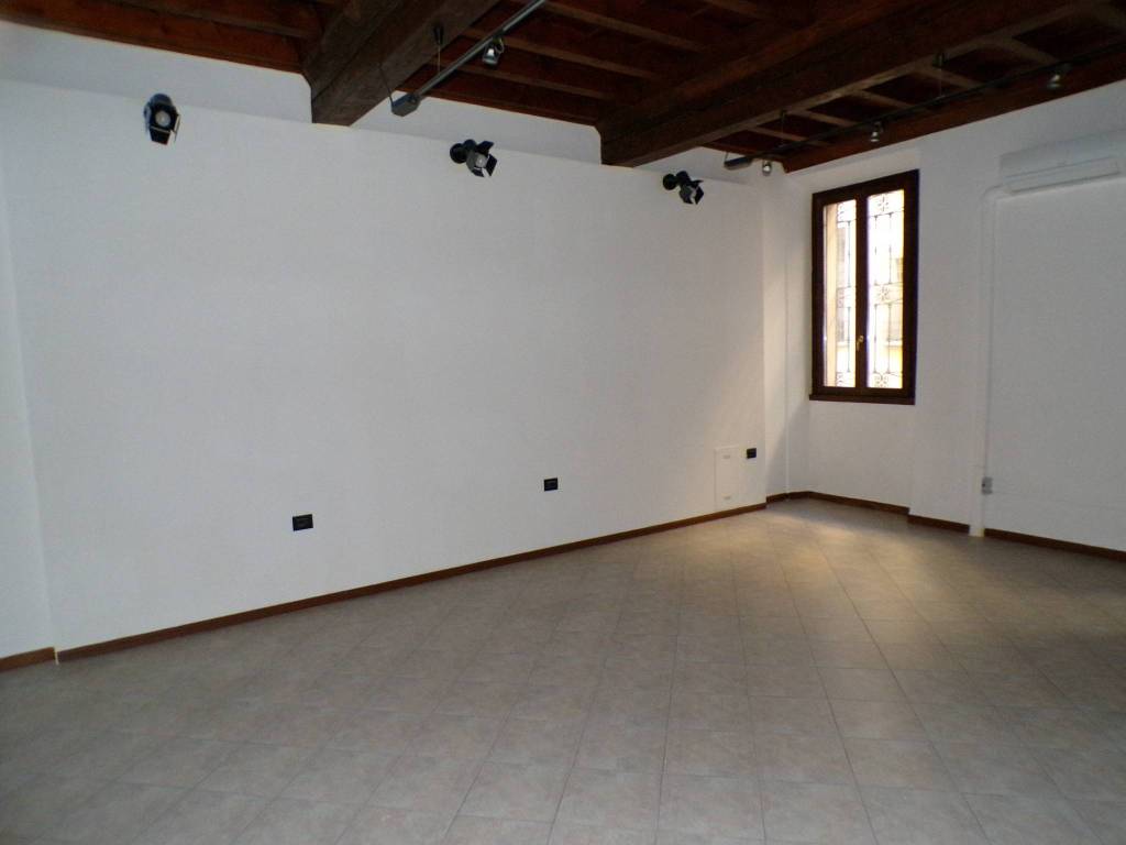 appartamento in affitto a Mantova