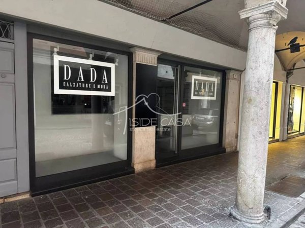 negozio in affitto a Mantova in zona Centro Storico