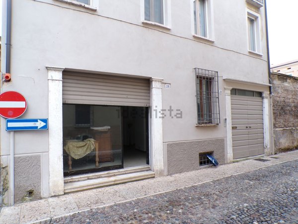 ufficio in affitto a Mantova in zona Virgiliana