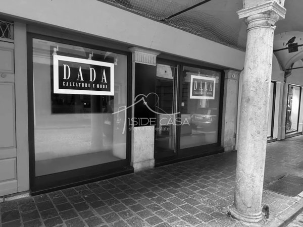 locale commerciale in affitto a Mantova in zona Centro Storico