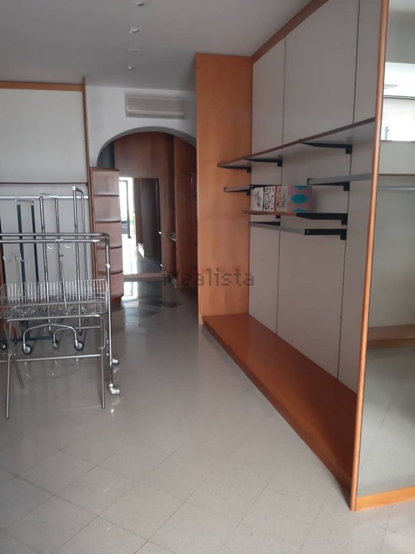 locale commerciale in affitto ad Ostiglia