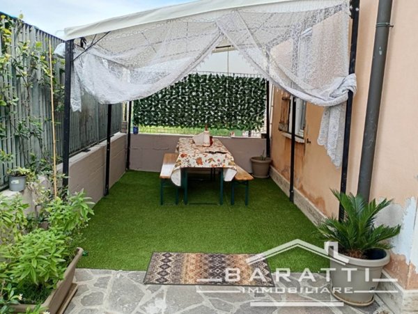 casa indipendente in affitto ad Ostiglia in zona Bugno San Romano