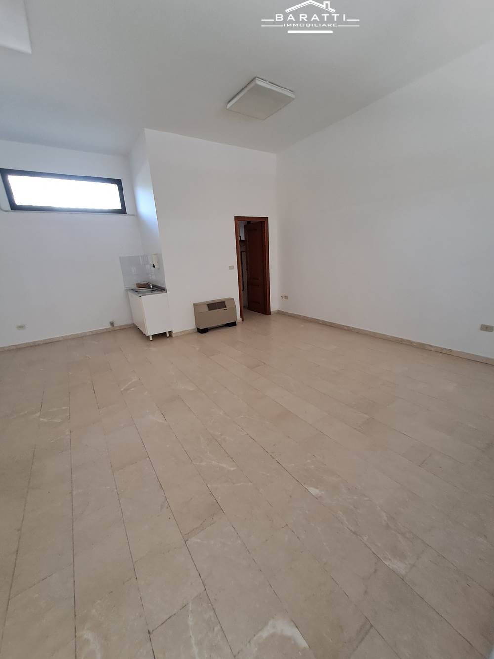 negozio in affitto a Poggio Rusco