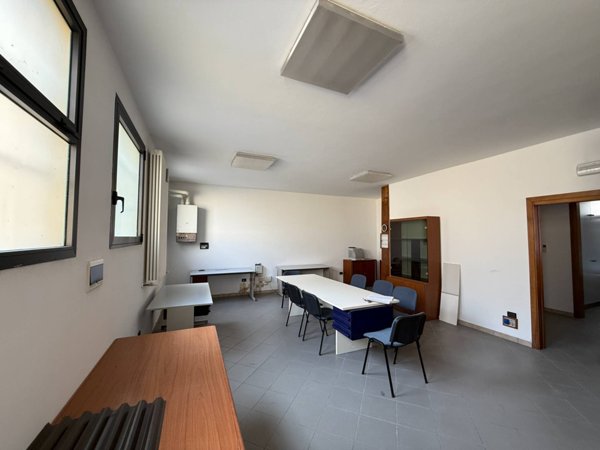 ufficio in affitto a Poggio Rusco