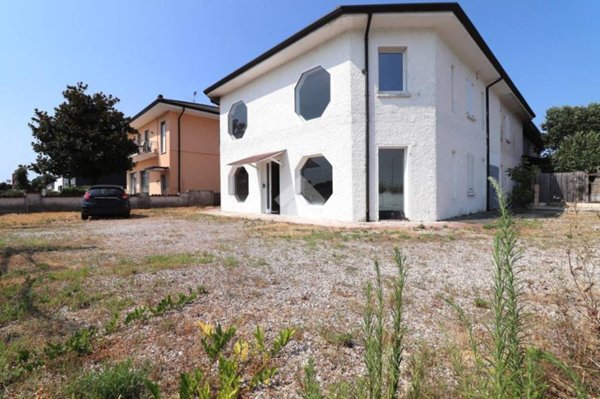 appartamento in affitto a Porto Mantovano in zona Sant'Antonio