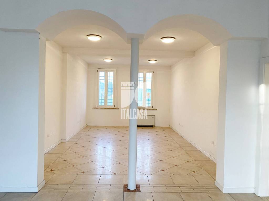 ufficio in affitto a Porto Mantovano in zona Sant'Antonio