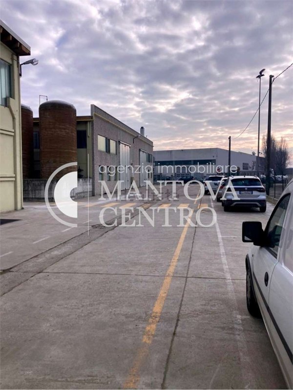 capannone in affitto a Porto Mantovano in zona Malpensata