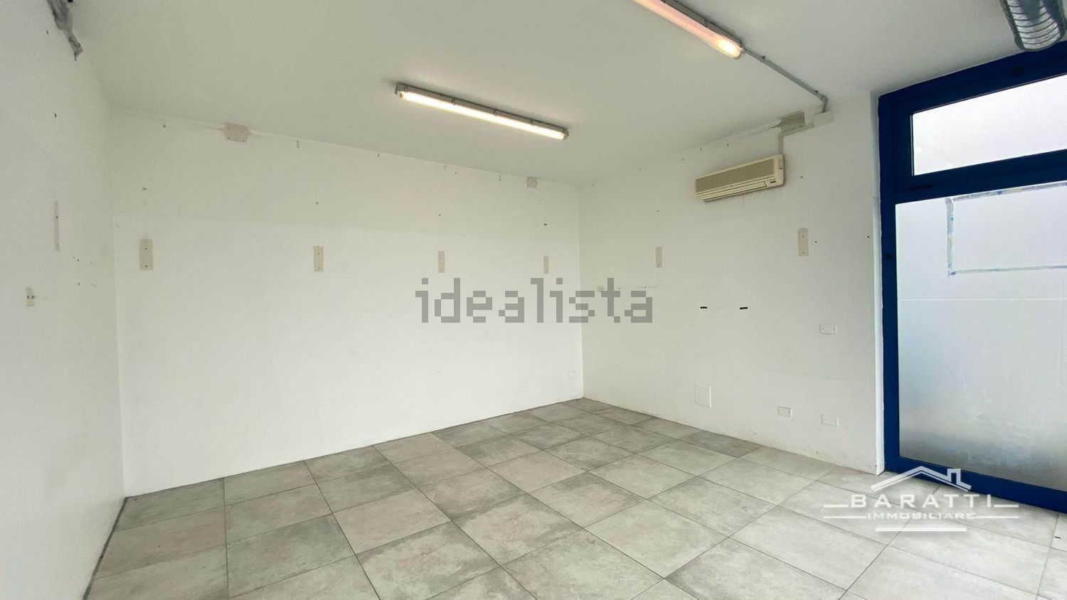 negozio in affitto a Porto Mantovano in zona Sant'Antonio