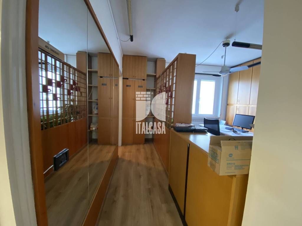 ufficio in affitto a Porto Mantovano in zona Sant'Antonio