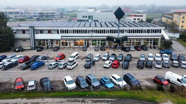 negozio in affitto a Porto Mantovano