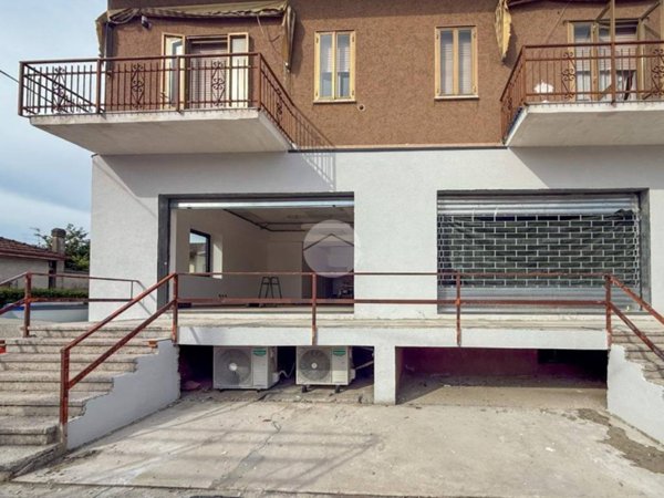 negozio in affitto a Porto Mantovano in zona Sant'Antonio