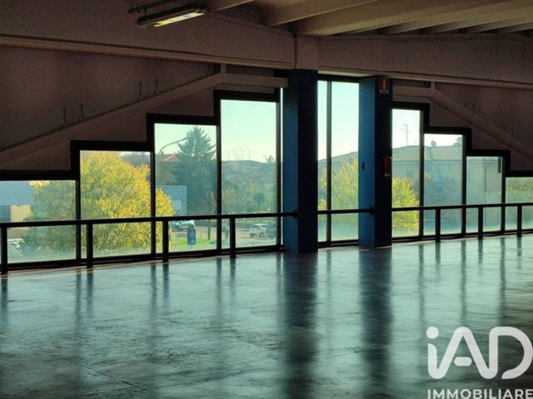 ufficio in affitto a Porto Mantovano in zona Sant'Antonio