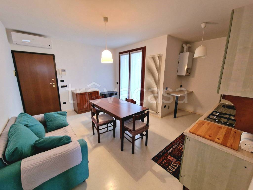 appartamento in affitto a Porto Mantovano in zona Sant'Antonio