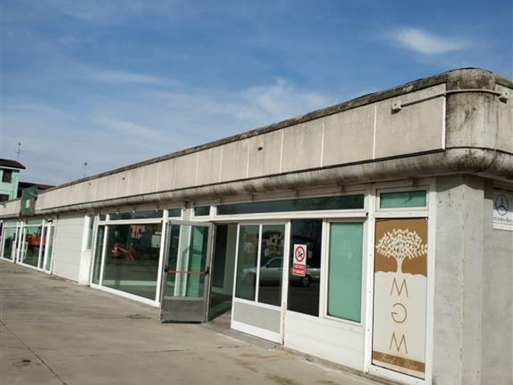 negozio in affitto a San Benedetto Po