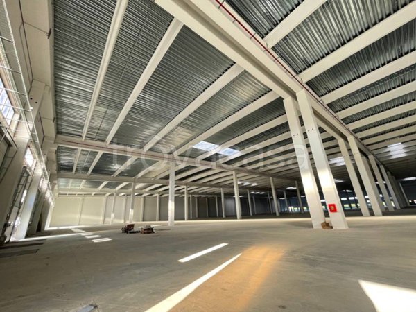 locale commerciale in affitto a San Giorgio Bigarello