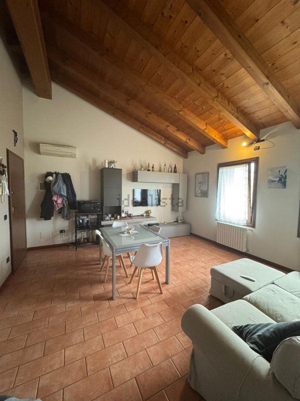 appartamento in affitto a San Giorgio Bigarello in zona Tripoli