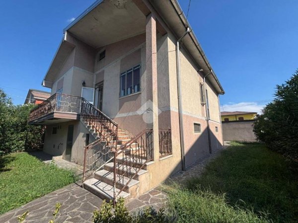 casa indipendente in affitto a San Giorgio Bigarello in zona Tripoli