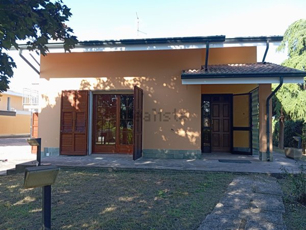 casa indipendente in affitto a San Giovanni del Dosso