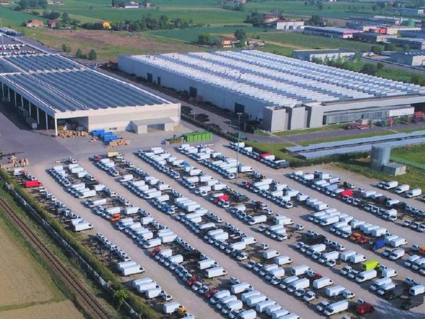 locale commerciale in affitto a Suzzara