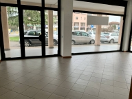 locale commerciale in affitto a Borgo Virgilio in zona Virgilio