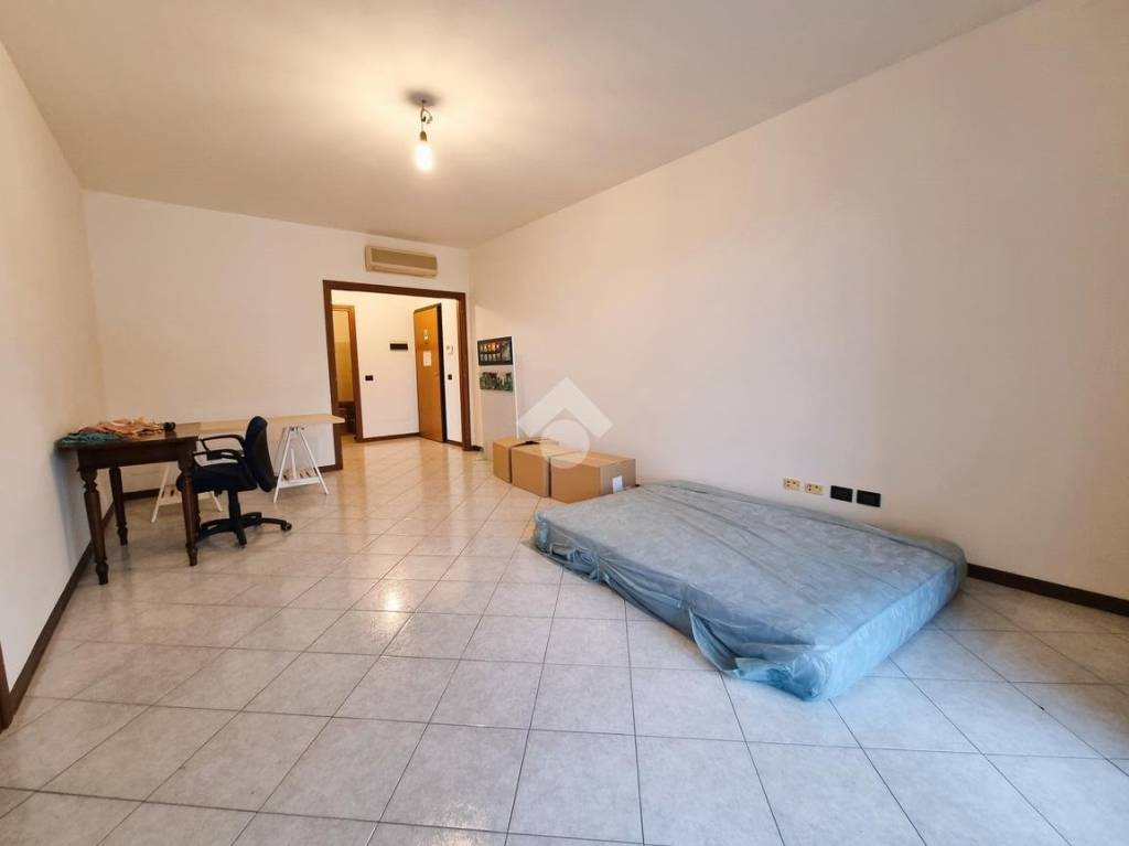ufficio in affitto a Borgo Virgilio in zona Virgilio