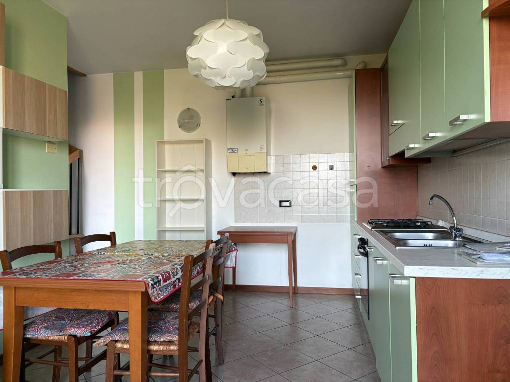 appartamento in affitto a Borgo Virgilio in zona Virgilio